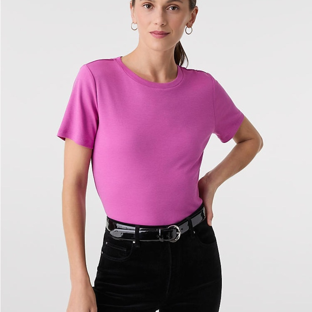 NWOT Ann Taylor Crew Neck T-Shirt